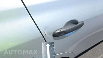 2016 Nissan Versa S – miniatura 31
