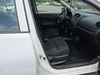 2016 Nissan Versa S Plus - miniatura 22