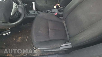 2016 Nissan Versa S Plus - miniatura 4