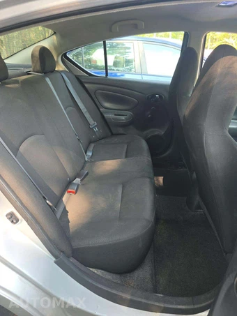 2016 Nissan Versa S Plus – miniatura 16