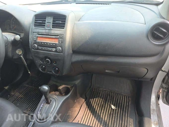 2016 Nissan Versa S Plus – miniatura 19