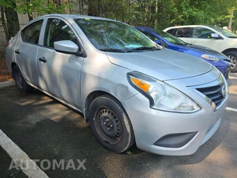 2016 Nissan Versa S Plus – miniatura 4