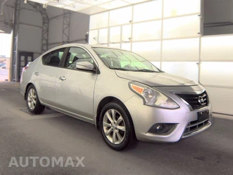 2016 Nissan Versa SL - miniatura 3