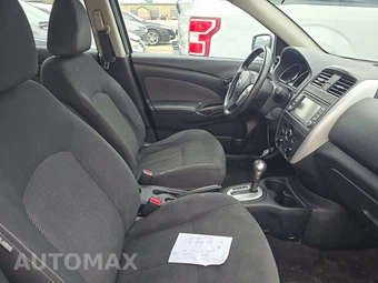 2016 Nissan Versa SL - miniatura 8
