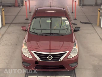 2016 Nissan Versa SV – miniatura 2
