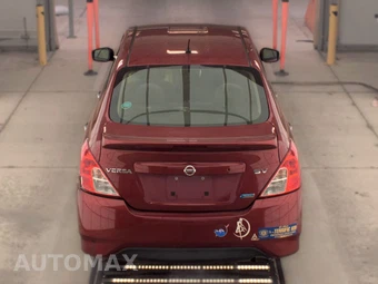 2016 Nissan Versa SV – miniatura 5