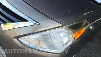 2016 Nissan Versa SV – miniatura 20