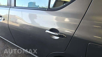 2016 Nissan Versa SV – miniatura 26