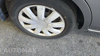 2016 Nissan Versa SV – miniatura 33