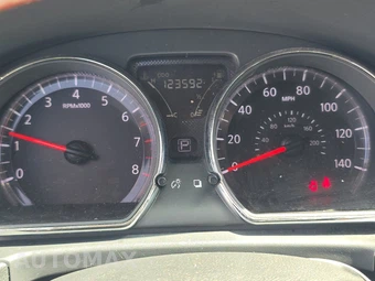 2016 Nissan Versa SV – miniatura 12