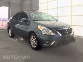 2016 Nissan Versa SV – miniatura 3