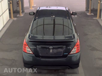 2016 Nissan Versa SV – miniatura 5