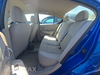 2016 Nissan Versa SV - miniatura 13