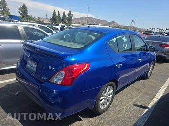 2016 Nissan Versa SV - miniatura 4