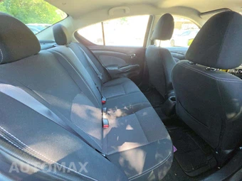 2016 Nissan Versa SV - miniatura 16