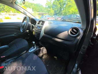 2016 Nissan Versa SV - miniatura 19