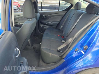 2016 Nissan Versa SV - miniatura 13