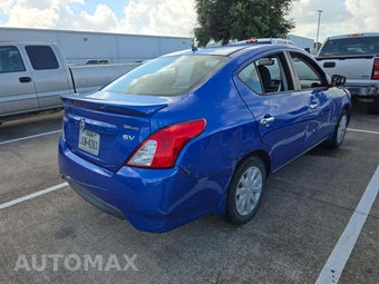 2016 Nissan Versa SV - miniatura 3