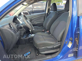2016 Nissan Versa SV - miniatura 6