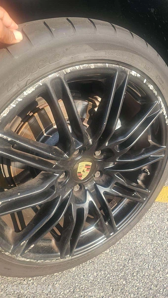 2016 Porsche Cayenne GTS – miniatura 20