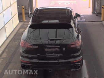 2016 Porsche Cayenne GTS – miniatura 5