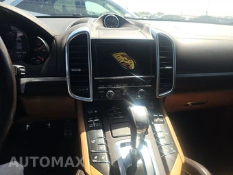 2016 Porsche Cayenne GTS – miniatura 11