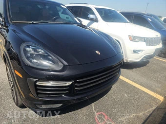2016 Porsche Cayenne GTS – miniatura 2