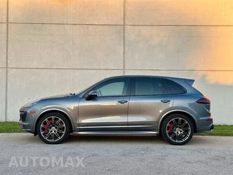 2016 Porsche Cayenne GTS - miniatura 2
