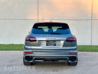 2016 Porsche Cayenne GTS - miniatura 8