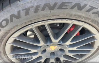 2016 Porsche Cayenne GTS - miniatura 31