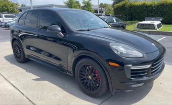 2016 Porsche Cayenne GTS - miniatura 4