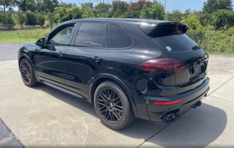 2016 Porsche Cayenne GTS - miniatura 5