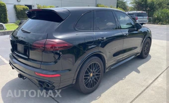 2016 Porsche Cayenne GTS - miniatura 7