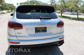 2016 Porsche Cayenne S E-Hybrid – miniatura 15