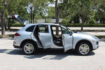 2016 Porsche Cayenne S E-Hybrid – miniatura 18