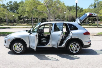2016 Porsche Cayenne S E-Hybrid – miniatura 20