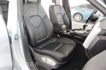 2016 Porsche Cayenne S E-Hybrid – miniatura 26