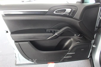 2016 Porsche Cayenne S E-Hybrid – miniatura 29