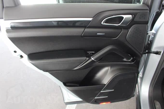 2016 Porsche Cayenne S E-Hybrid – miniatura 31