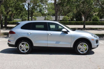 2016 Porsche Cayenne S E-Hybrid – miniatura 7