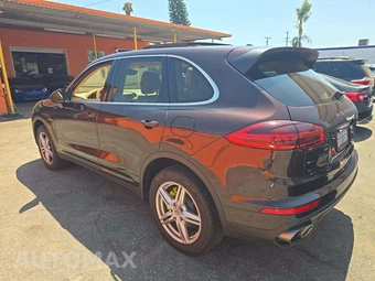 2016 Porsche Cayenne S E-Hybrid – miniatura 2
