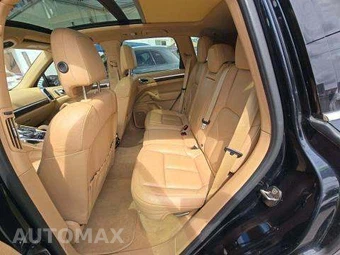 2016 Porsche Cayenne S – miniatura 13