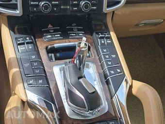 2016 Porsche Cayenne S – miniatura 33