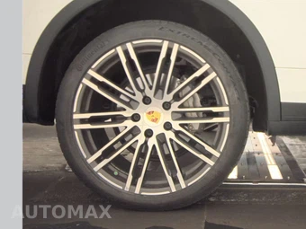 2016 Porsche Cayenne S – miniatura 11