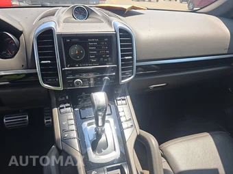 2016 Porsche Cayenne S – miniatura 17