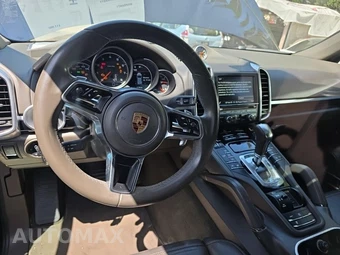 2016 Porsche Cayenne – miniatura 14
