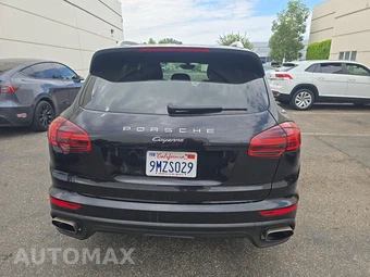 2016 Porsche Cayenne – miniatura 5