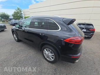 2016 Porsche Cayenne – miniatura 6