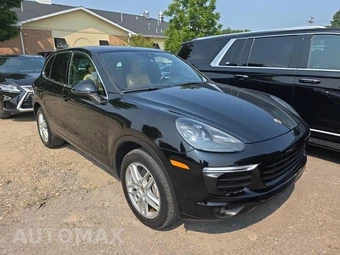 2016 Porsche Cayenne – miniatura 3