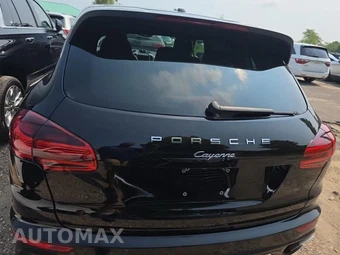 2016 Porsche Cayenne – miniatura 5